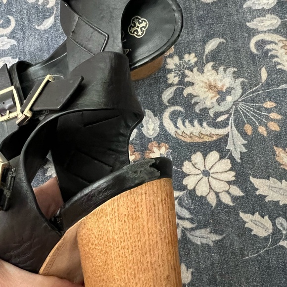 Isola size 7 heel • Black Strappy Heeled Sandals - Picture 3 of 5